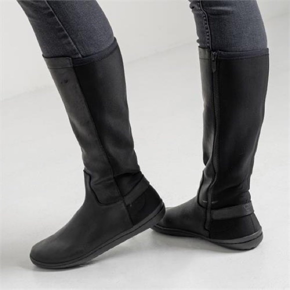 Vivobarefoot Ryder II Boots in Black - Picture 3 of 3